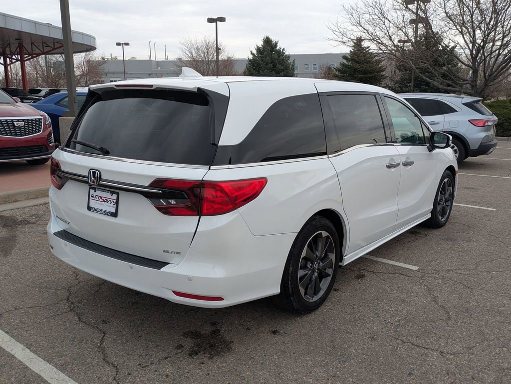 Used 2023 Honda Odyssey Elite image 3