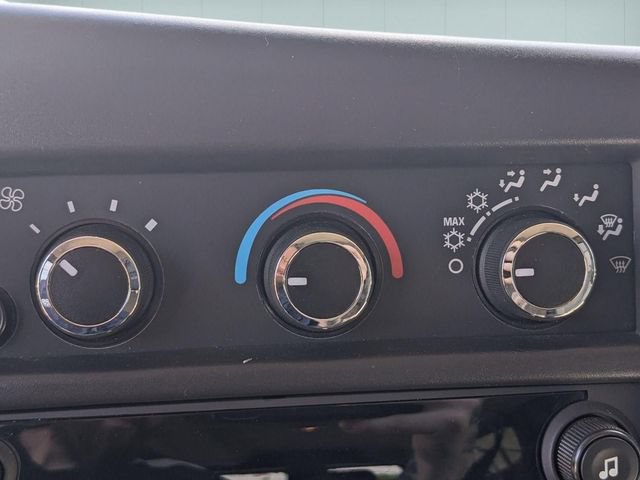 Used 2025 Chevrolet Express 3500 LT w/ LT Preferred Equipment Group RWD image 22