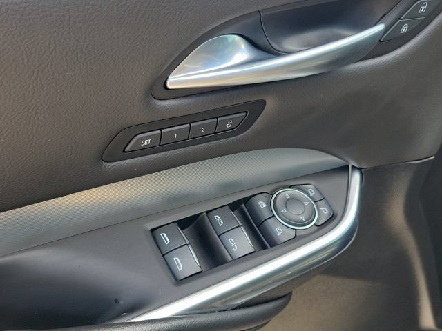 Used 2022 Cadillac XT4 Premium Luxury w/ Enhanced Visibility Package FWD image 25