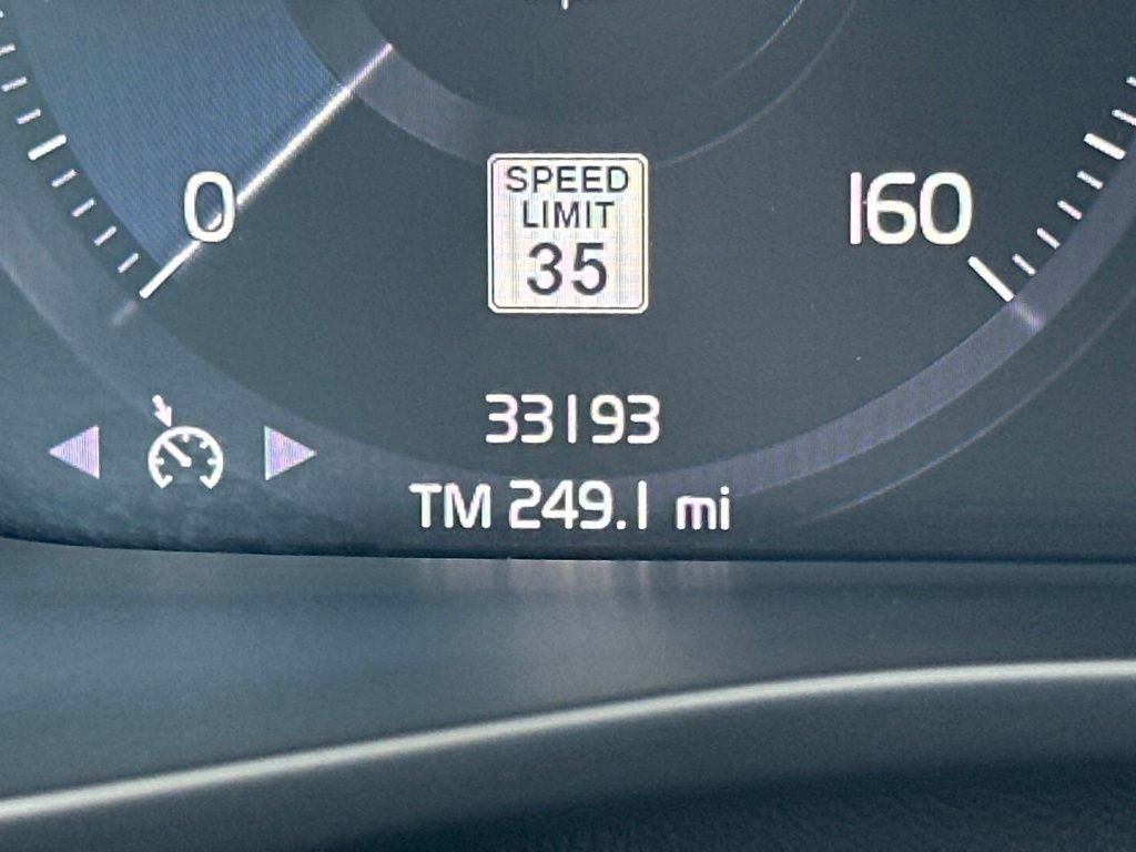 Used 2019 Volvo XC40 T5 Momentum AWD/4WD image 24
