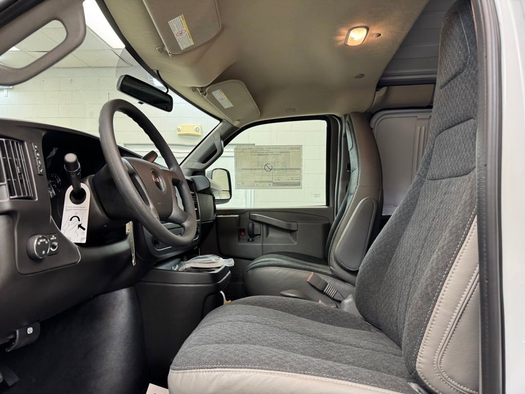 New 2025 GMC Savana 2500 image 11