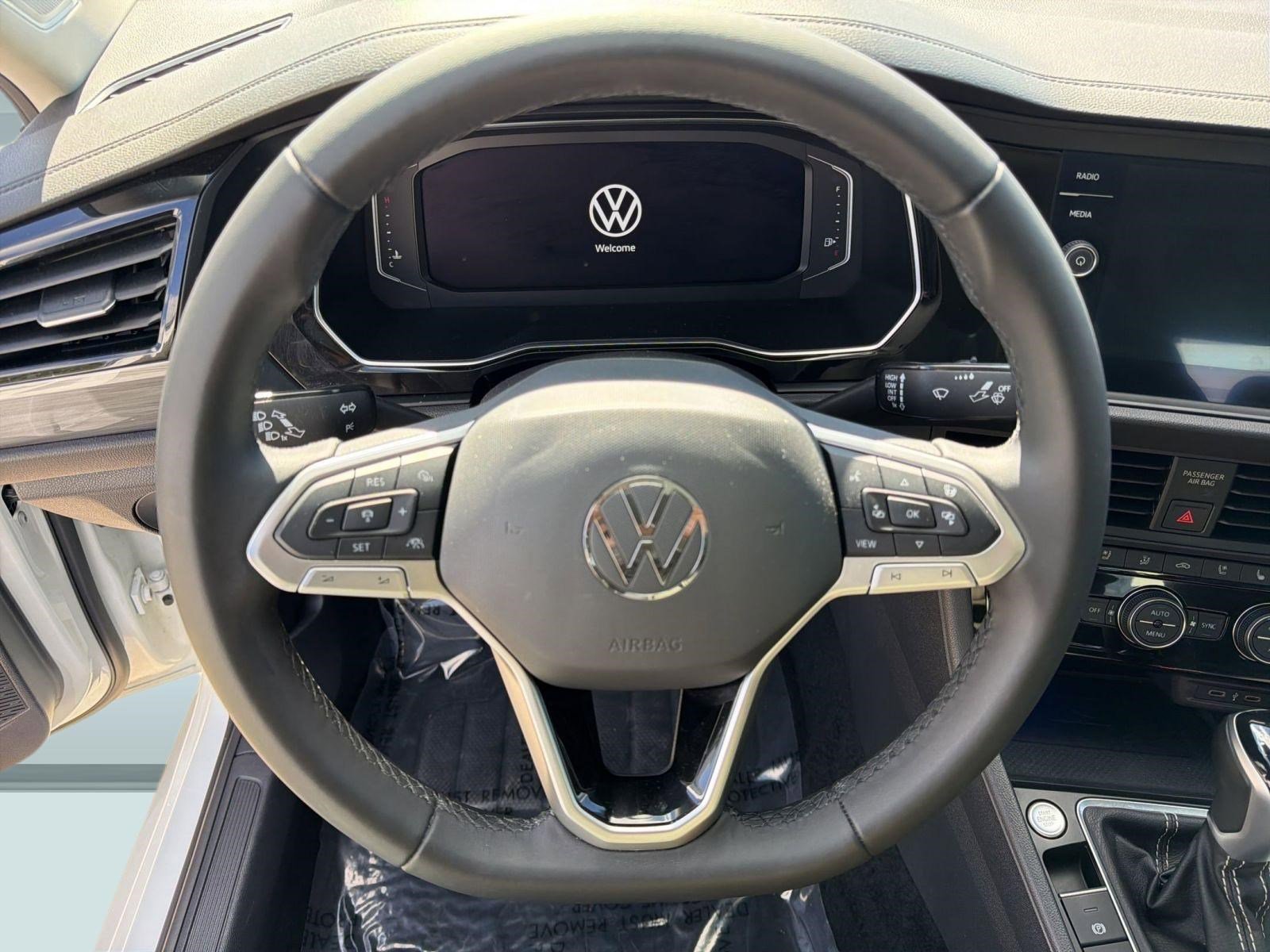 Used 2022 Volkswagen Jetta SEL image 15