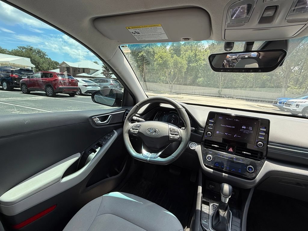 Used 2022 Hyundai Ioniq SEL FWD image 21