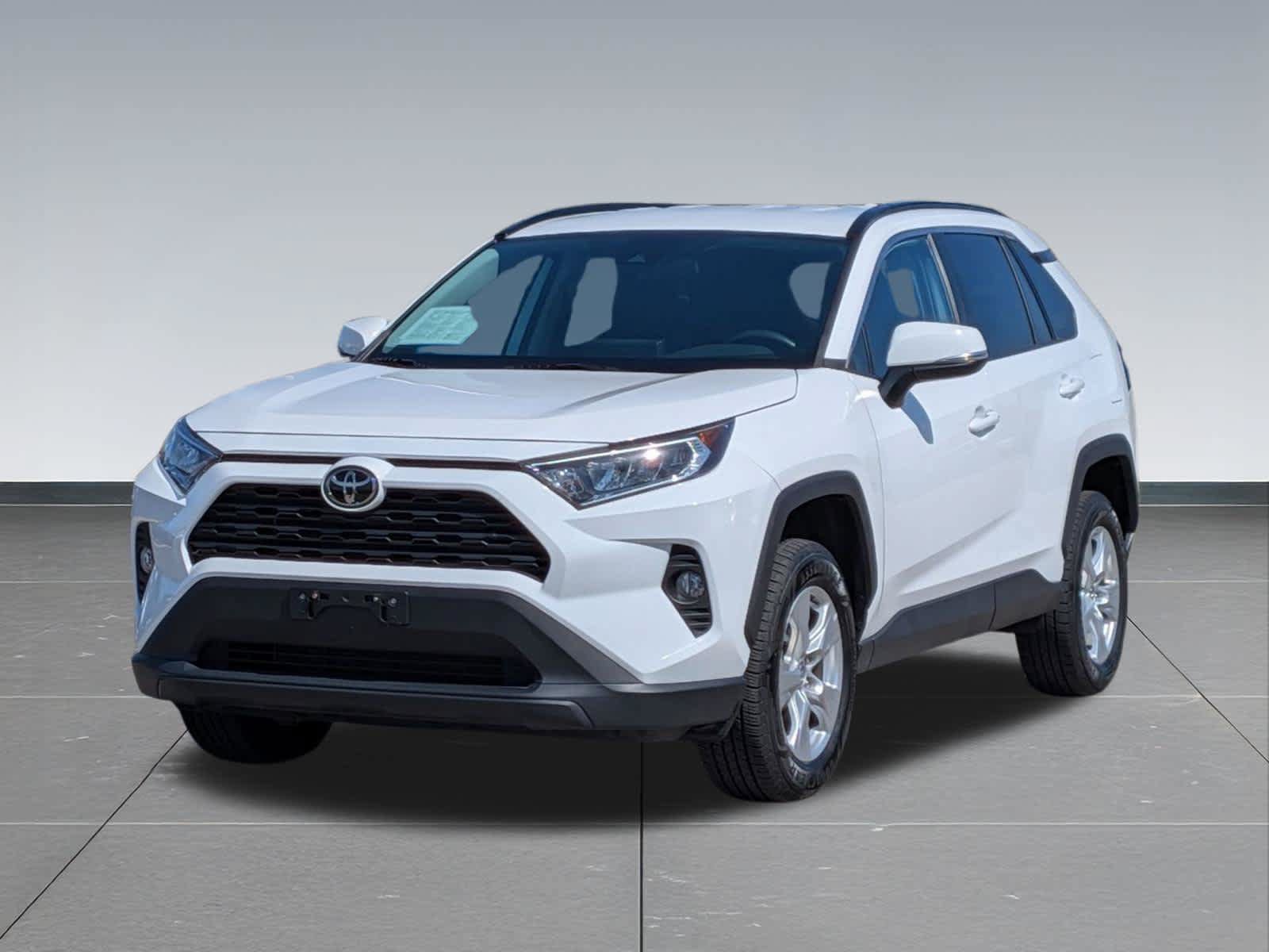 Used 2020 Toyota RAV4 XLE AWD/4WD image 9