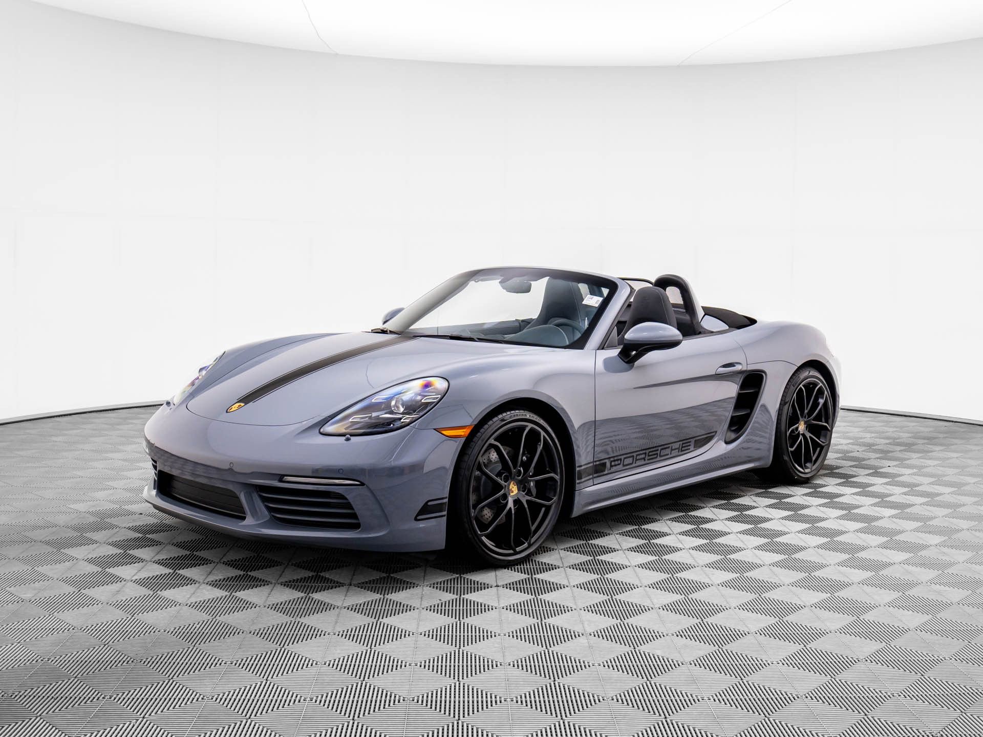 New 2025 Porsche 718 Boxster image 1