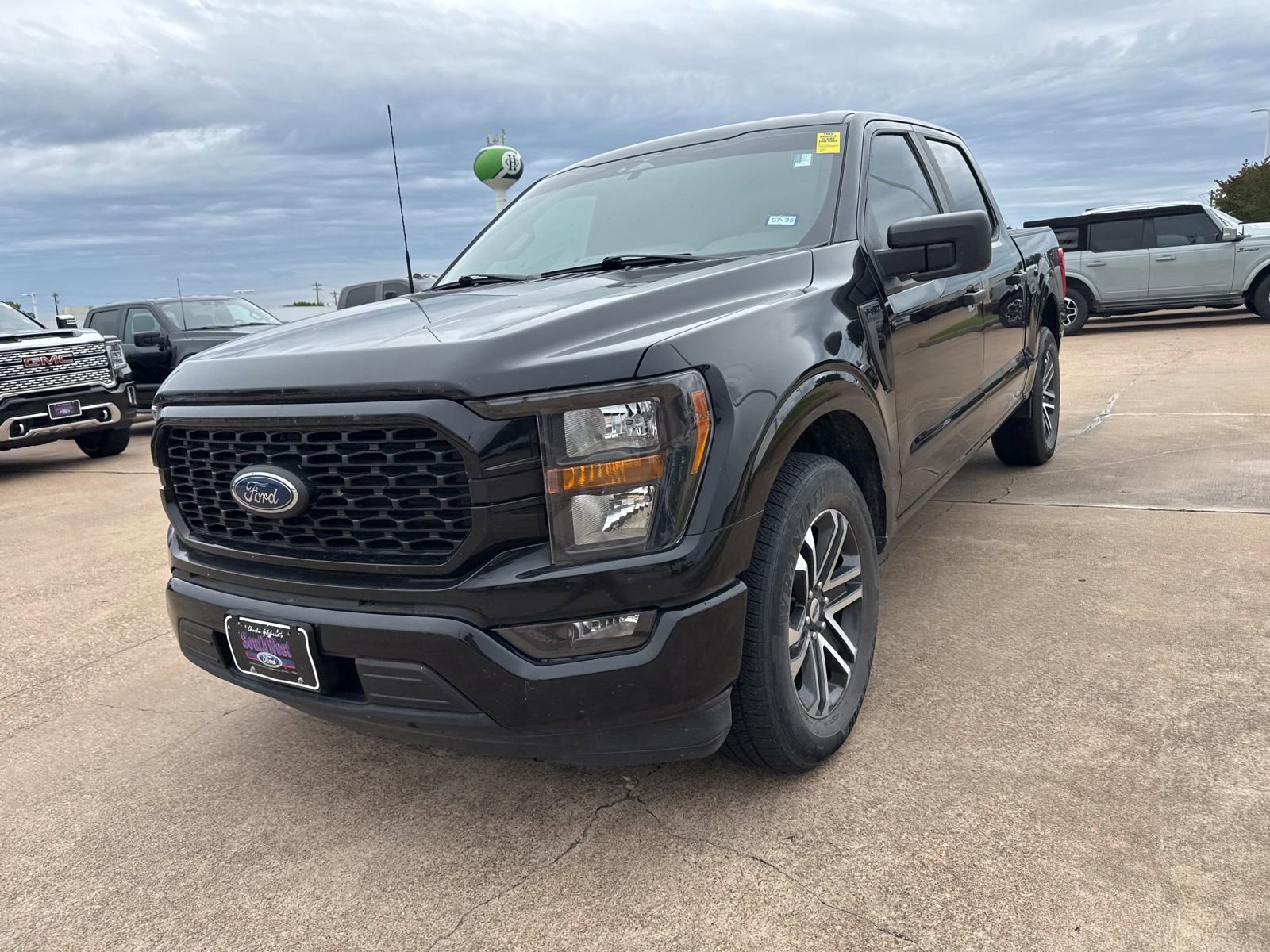 Used 2023 Ford F150 XL w/ STX Appearance Package RWD image 3