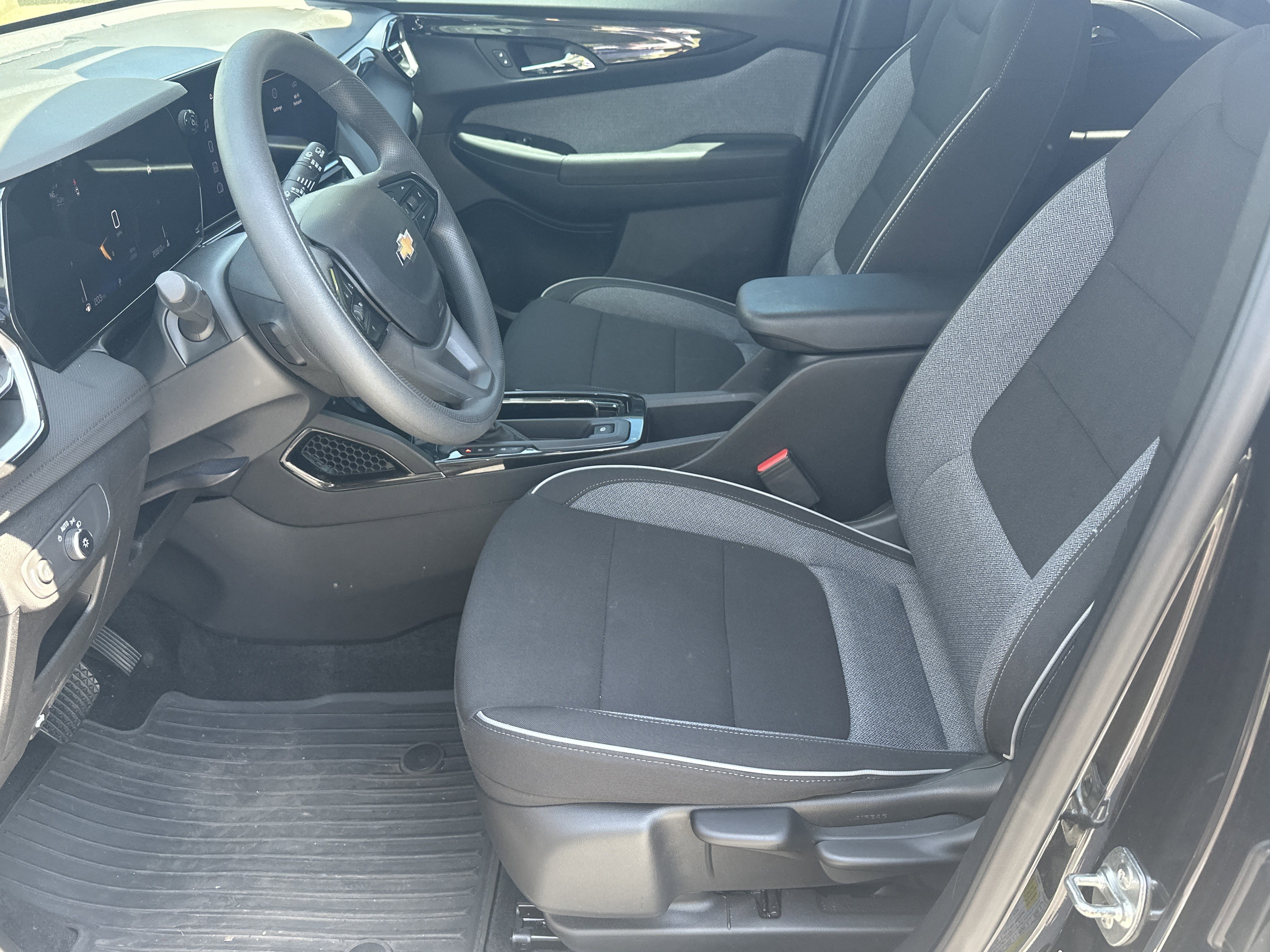 New 2025 Chevrolet TrailBlazer LT FWD image 7