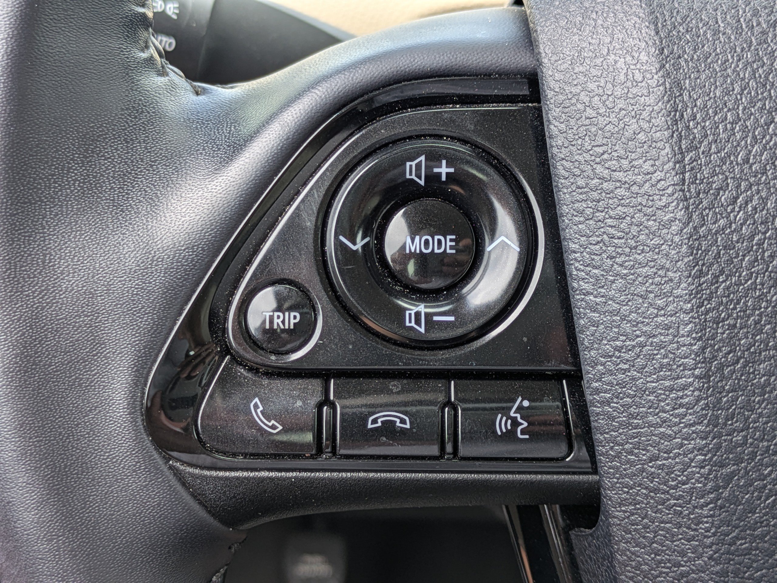 Used 2021 Toyota Prius XLE FWD image 22