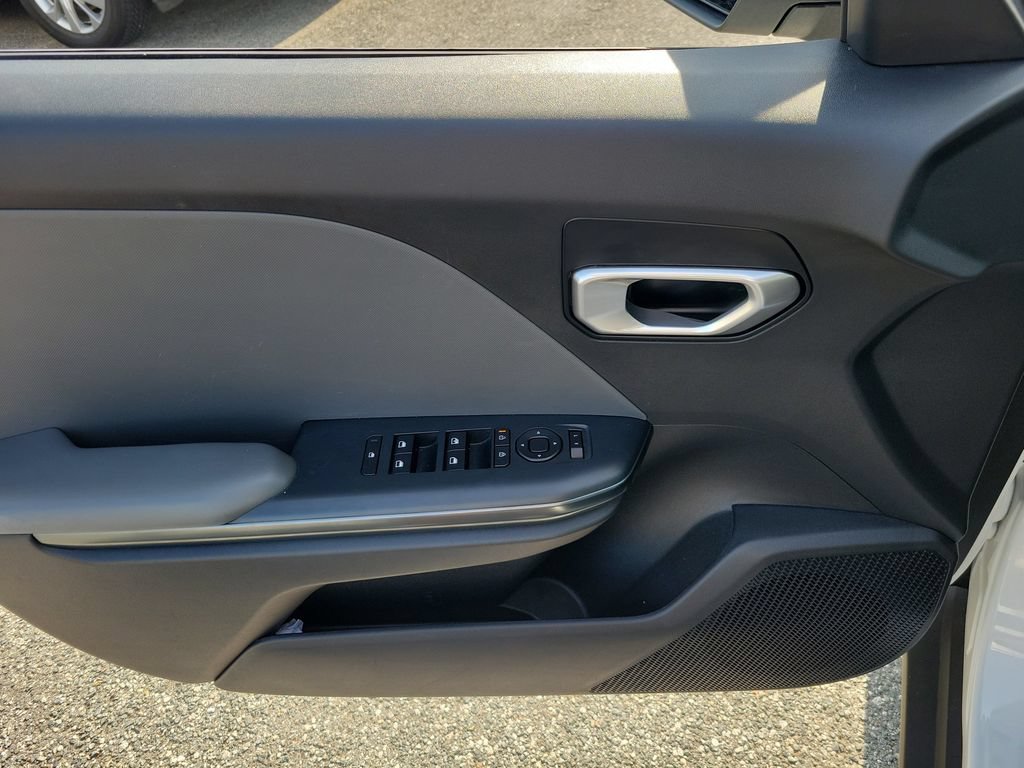 Used 2025 Kia K4 FWD image 11