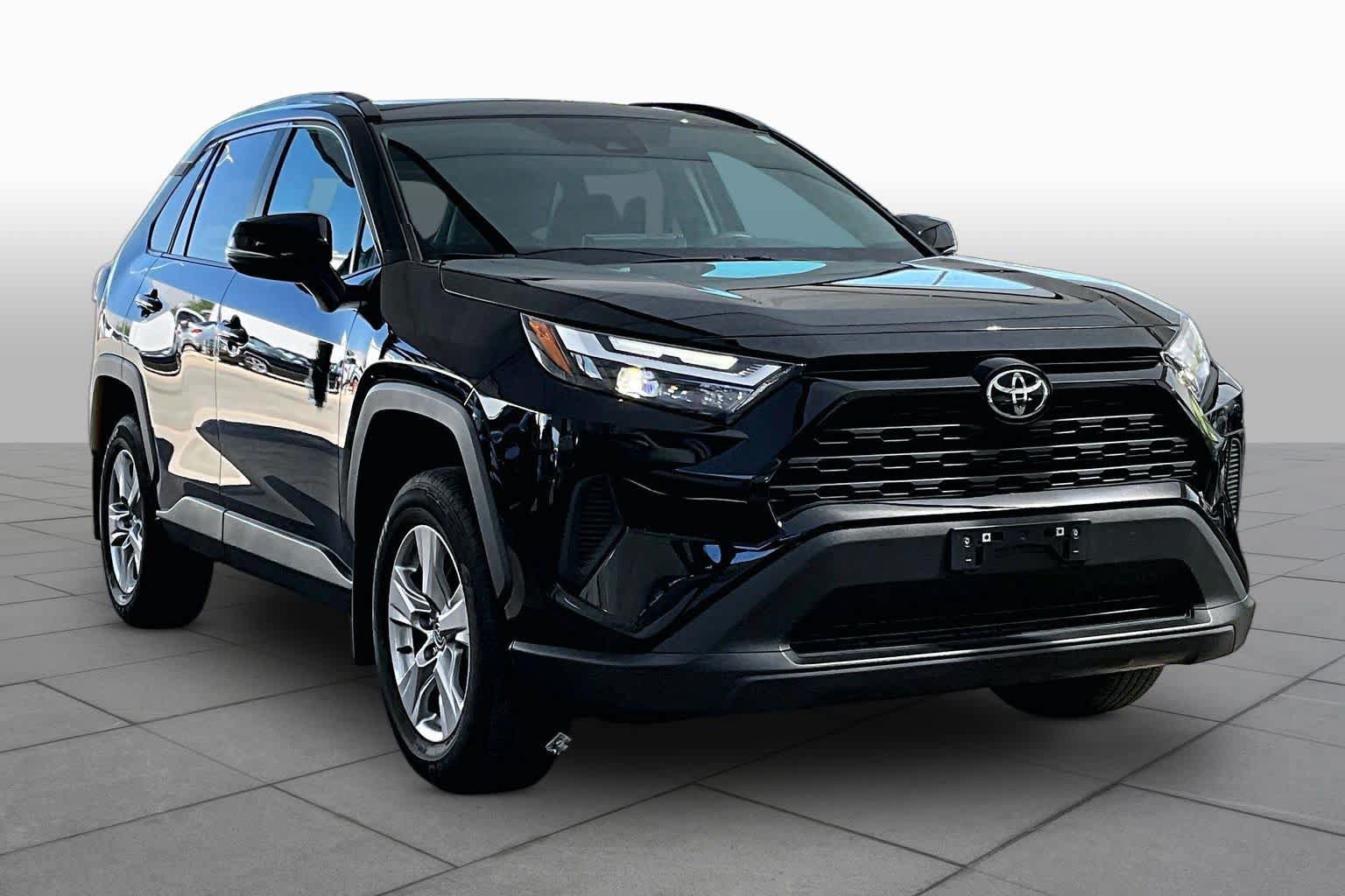 Used 2023 Toyota RAV4 XLE w/ Convenience Package AWD/4WD image 3