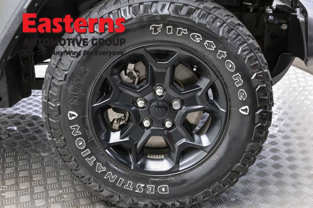 Used 2023 Jeep Wrangler Unlimited w/ Cold Weather Group AWD/4WD image 31