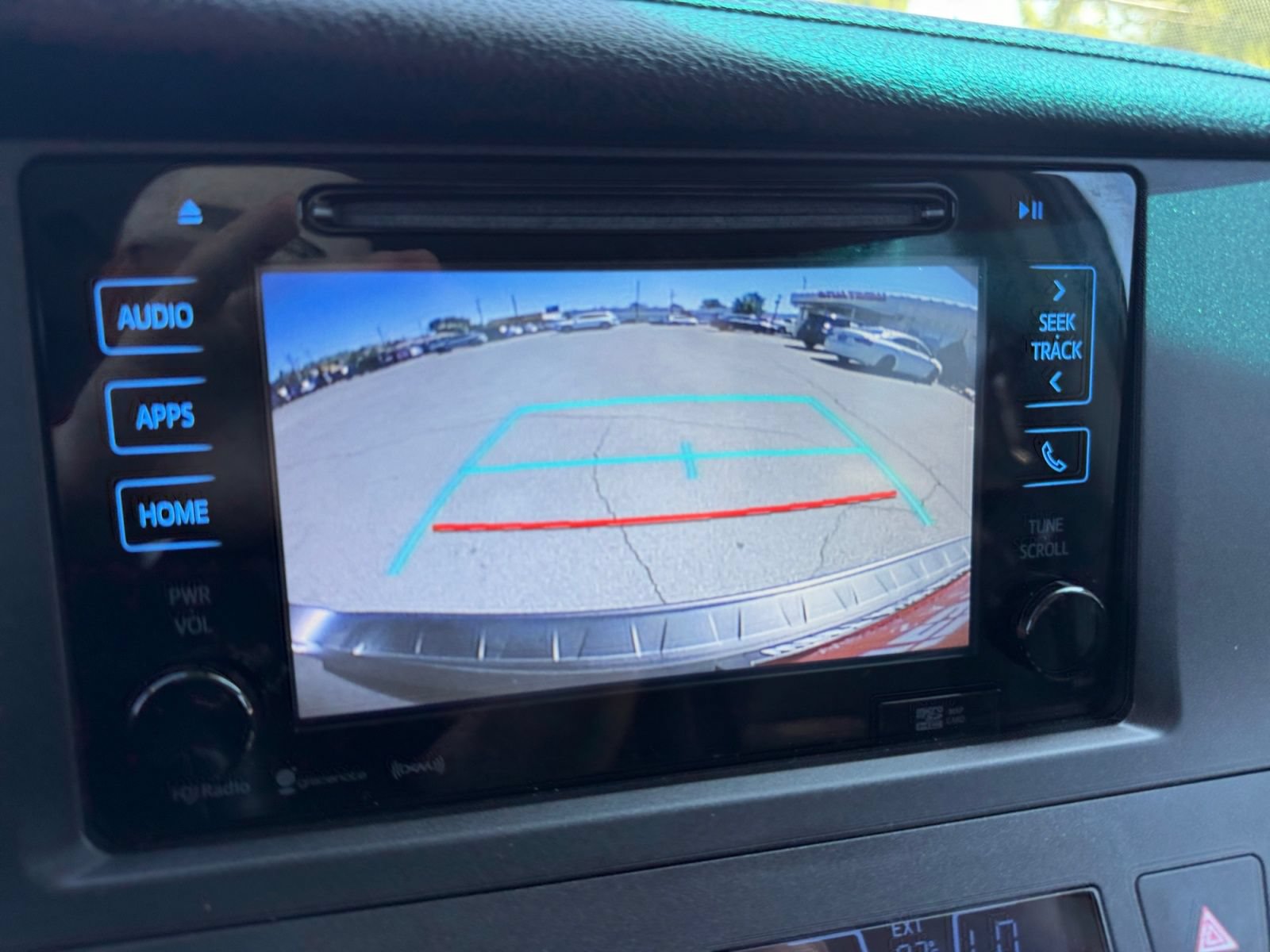 Used 2017 Toyota Sienna SE w/ SE Preferred Package FWD image 23