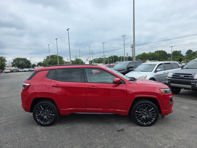 Used 2023 Jeep Compass Limited image 3