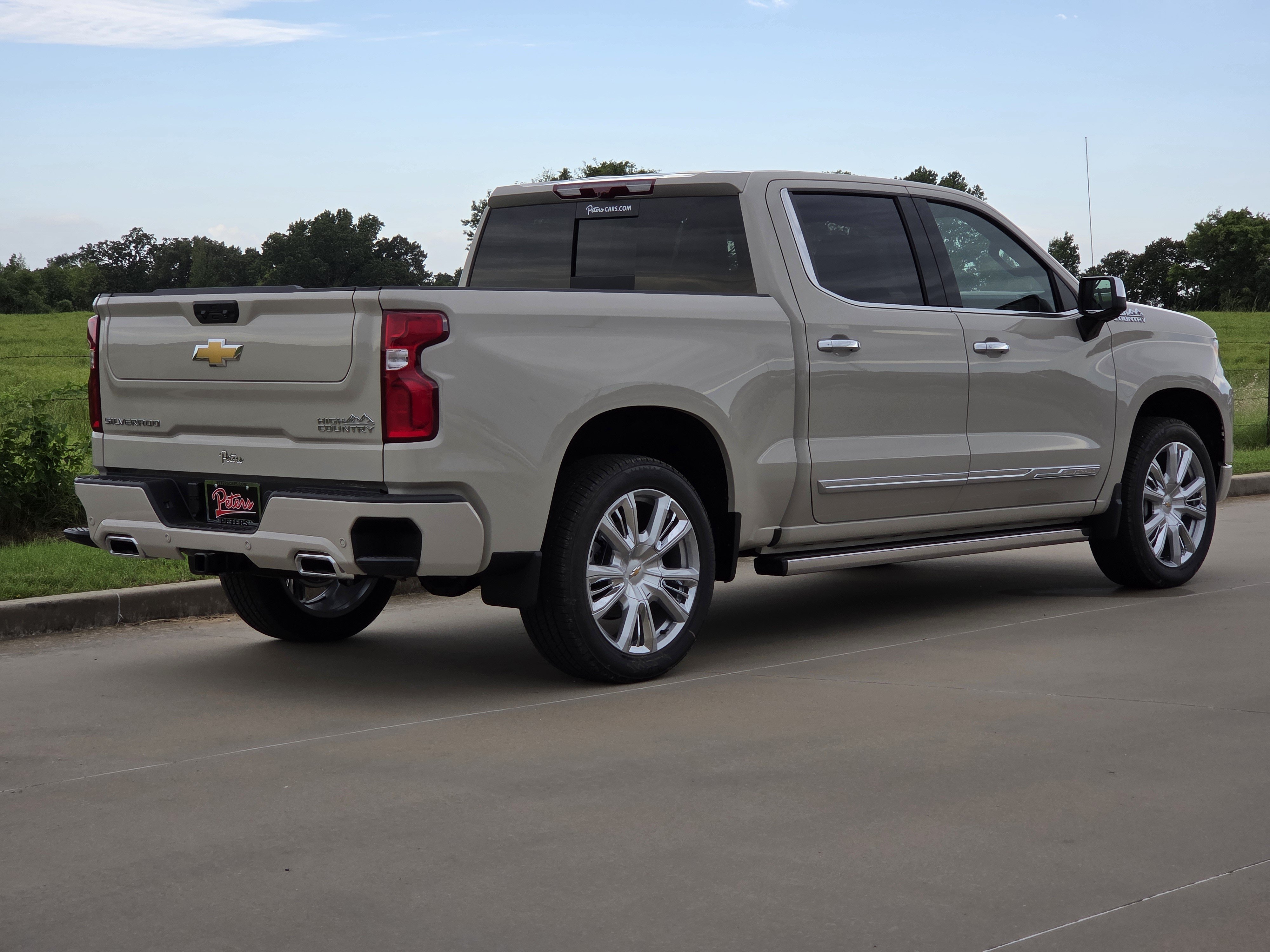 New 2026 Chevrolet Silverado 1500 High Country AWD/4WD image 3