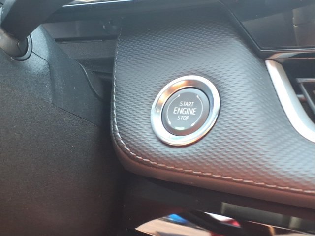 New 2027 Chevrolet Equinox LT w/ Safety and Technology Package FWD image 9