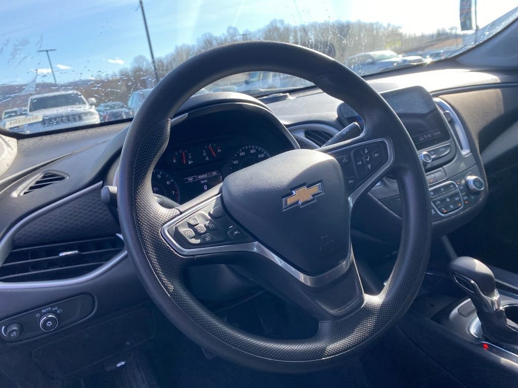 Used 2023 Chevrolet Malibu LT image 8
