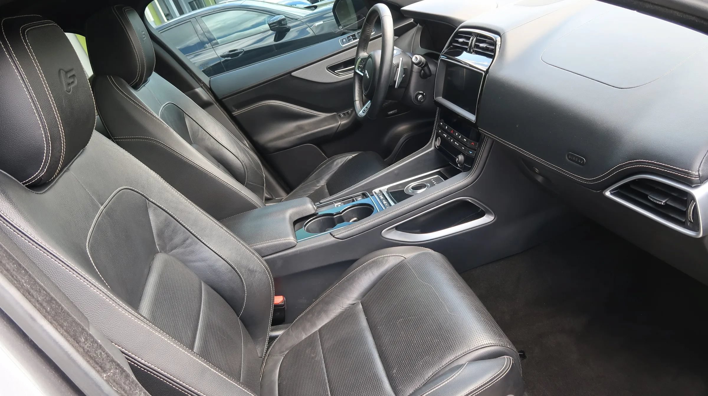 Used 2017 Jaguar F-PACE S AWD/4WD image 26