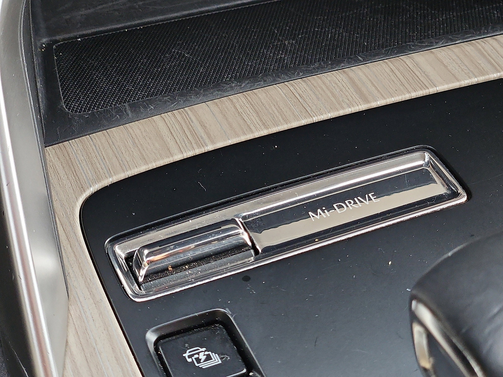 Used 2024 MAZDA CX-90 Plug-In Hybrid w/ Preferred image 24