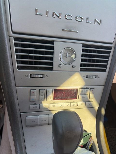 Used 2004 Lincoln Aviator AWD image 15