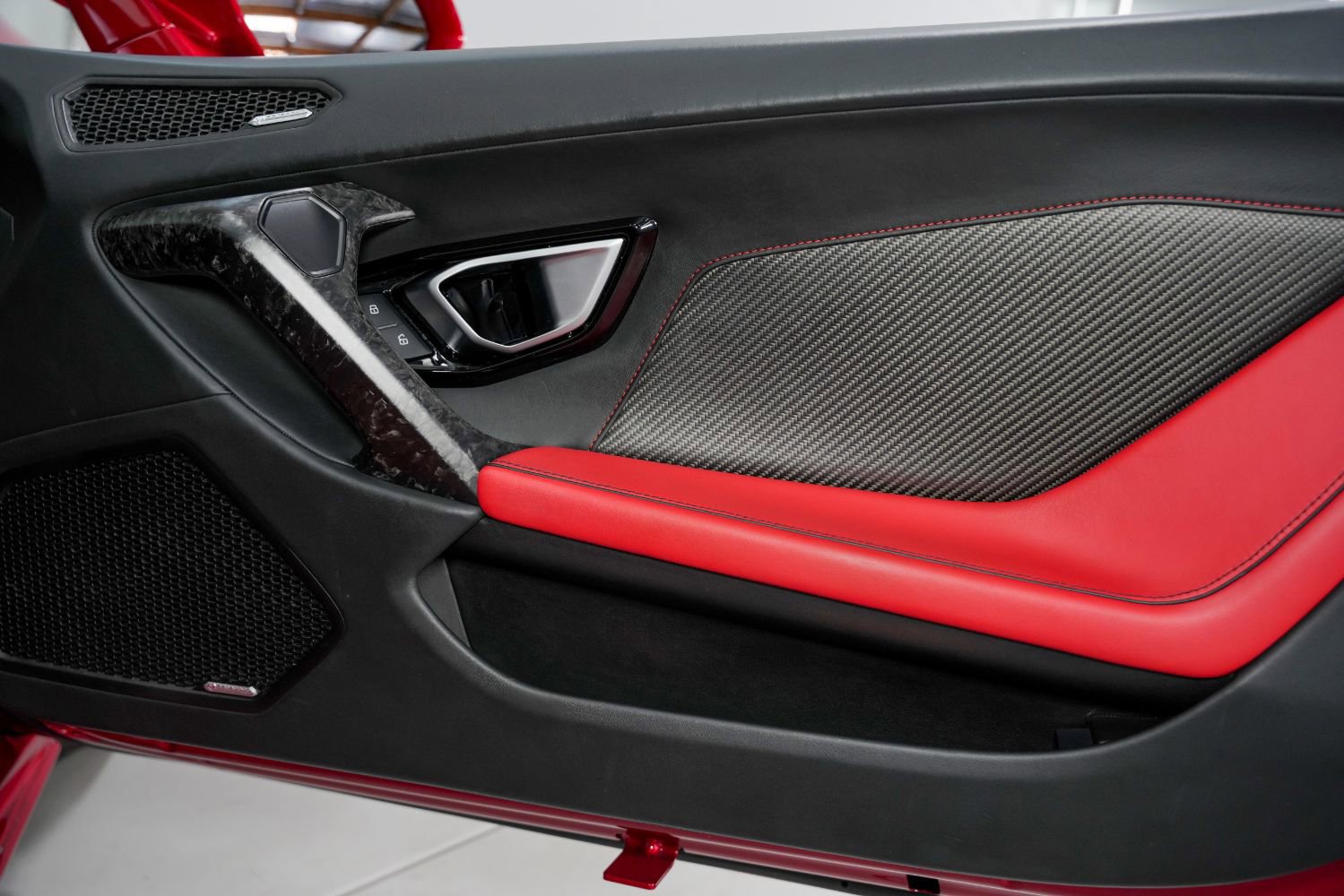 Used 2021 Lamborghini Huracan EVO AWD/4WD image 35