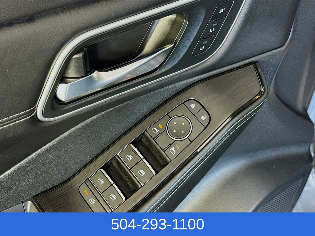 Used 2025 Nissan Rogue Platinum FWD image 20