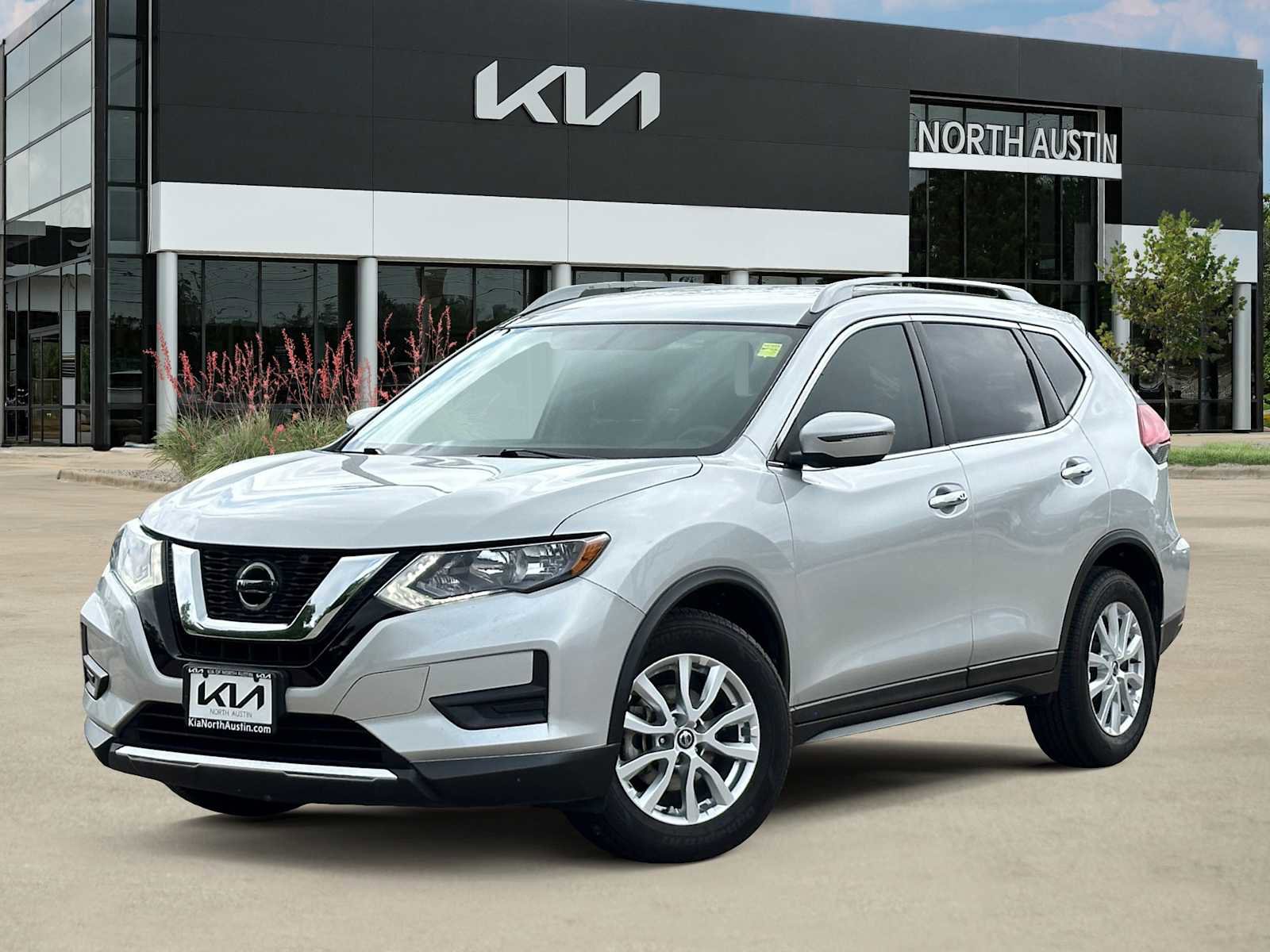 Used 2018 Nissan Rogue SV