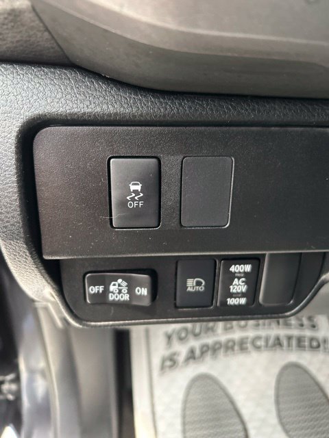 Used 2020 Toyota Tacoma TRD Off-Road AWD/4WD image 8