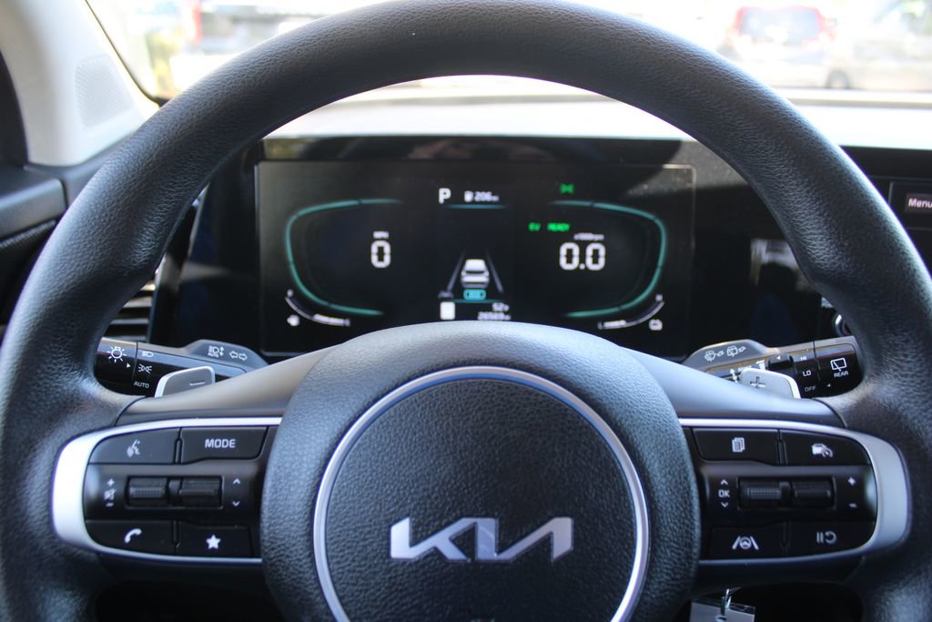 Certified 2023 Kia Sportage LX image 25