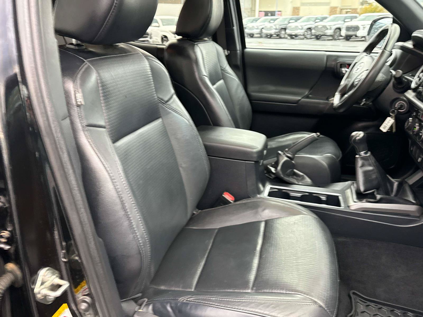 Used 2019 Toyota Tacoma TRD Sport AWD/4WD image 18