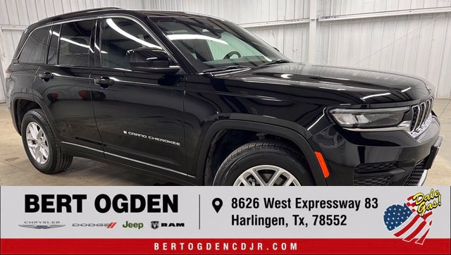 Used 2024 Jeep Grand Cherokee Laredo X RWD image 1