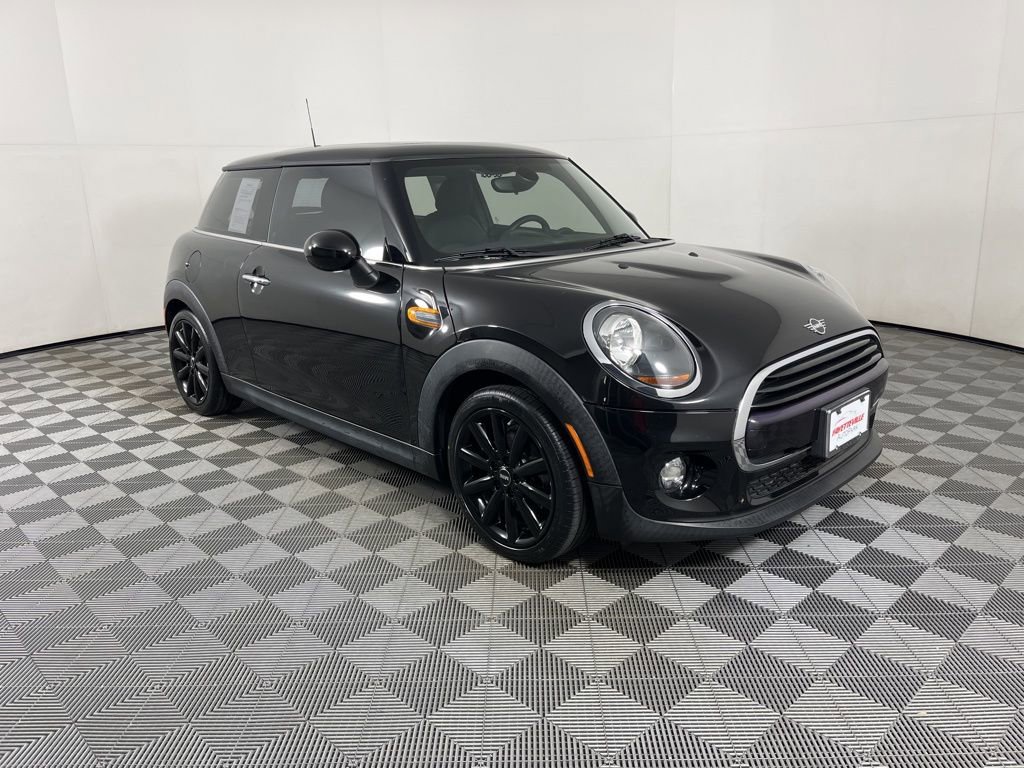 Used 2019 MINI Cooper 2-Door Hardtop image 15
