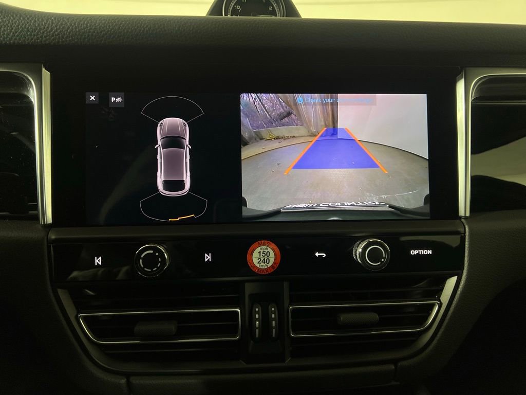 Certified 2025 Porsche Macan image 34