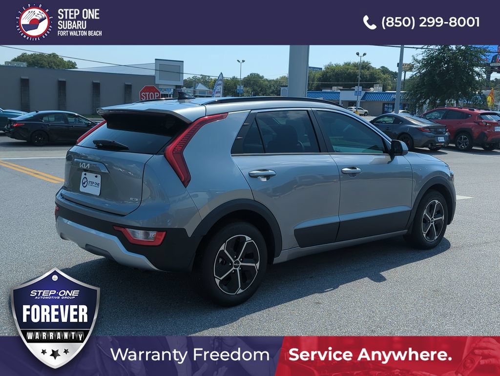 Used 2025 Kia Niro LX FWD image 7