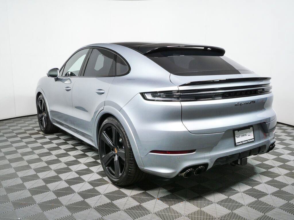 New 2026 Porsche Cayenne GTS AWD/4WD image 3