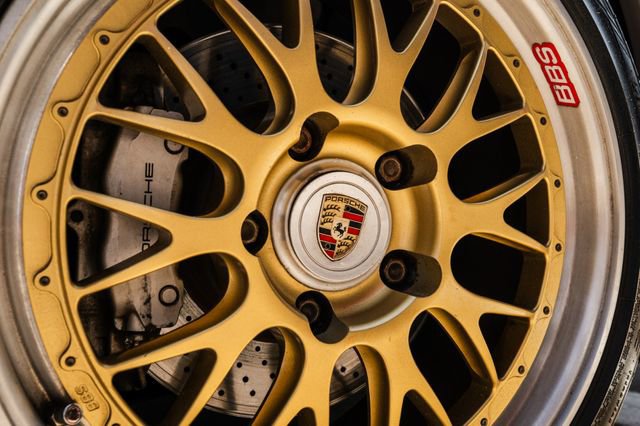 Used 2002 Porsche 911 Carrera 4 image 3