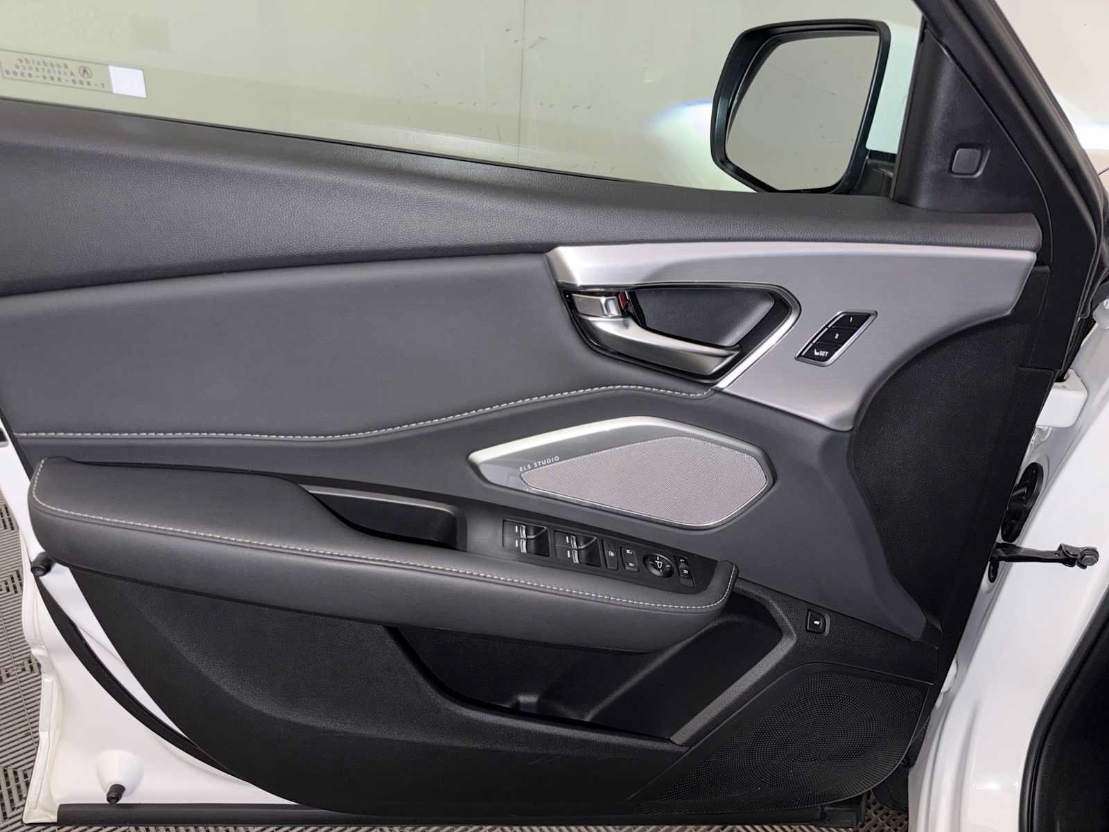 Used 2023 Acura RDX AWD w/ Technology Package image 11