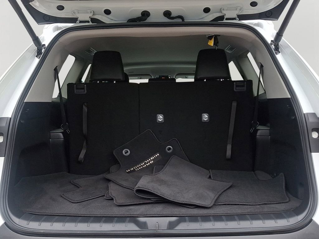 Used 2026 Toyota Grand Highlander LE image 28