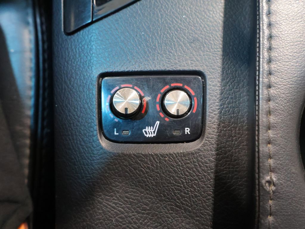 Used 2013 Toyota Avalon XLE FWD image 30