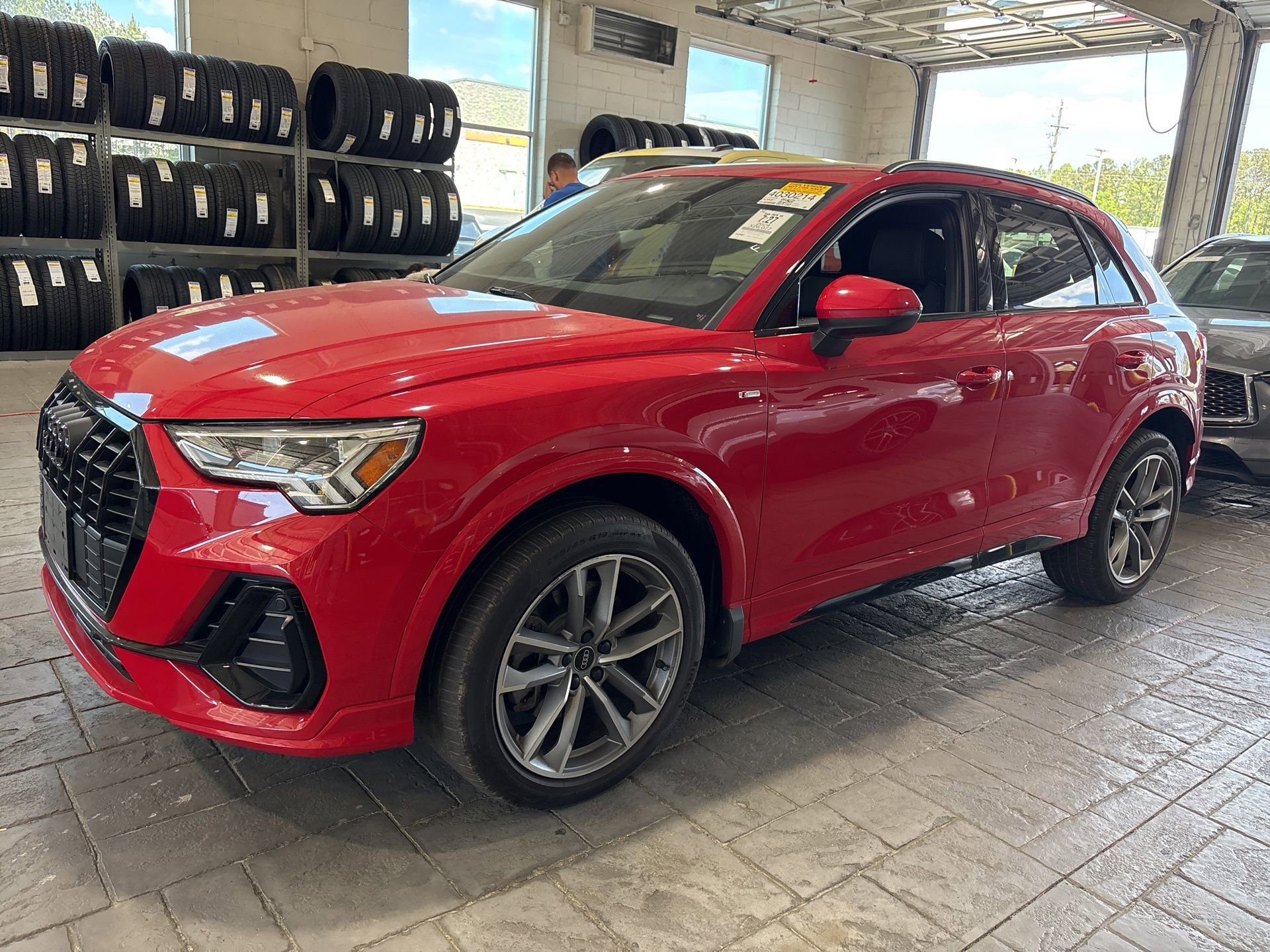 Used 2024 Audi Q3 2.0T Premium Plus w/ Premium Plus Package video 1