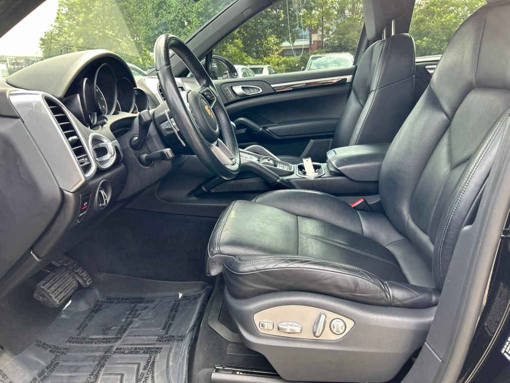 Used 2016 Porsche Cayenne AWD/4WD image 17