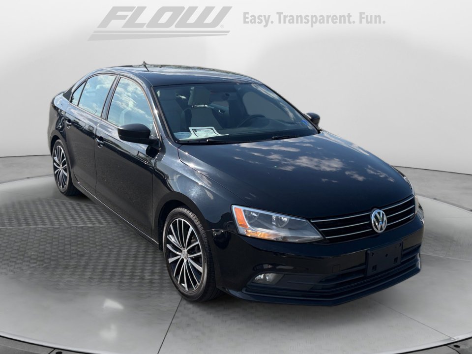 Used 2016 Volkswagen Jetta Sport image 1