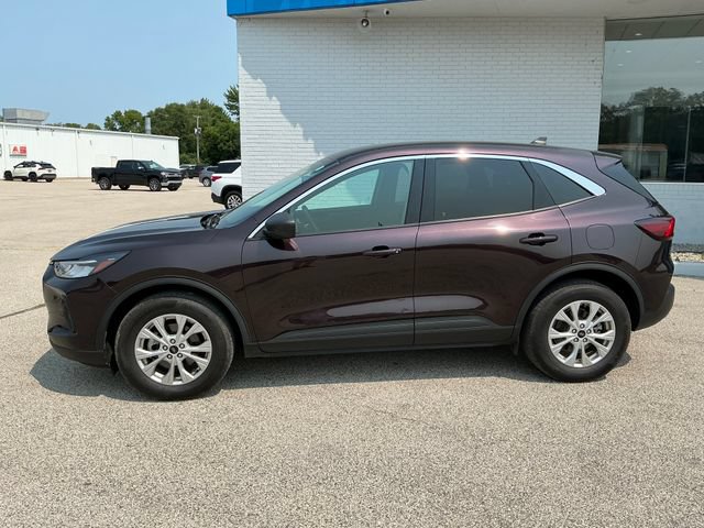 Used 2023 Ford Escape Active AWD/4WD image 2