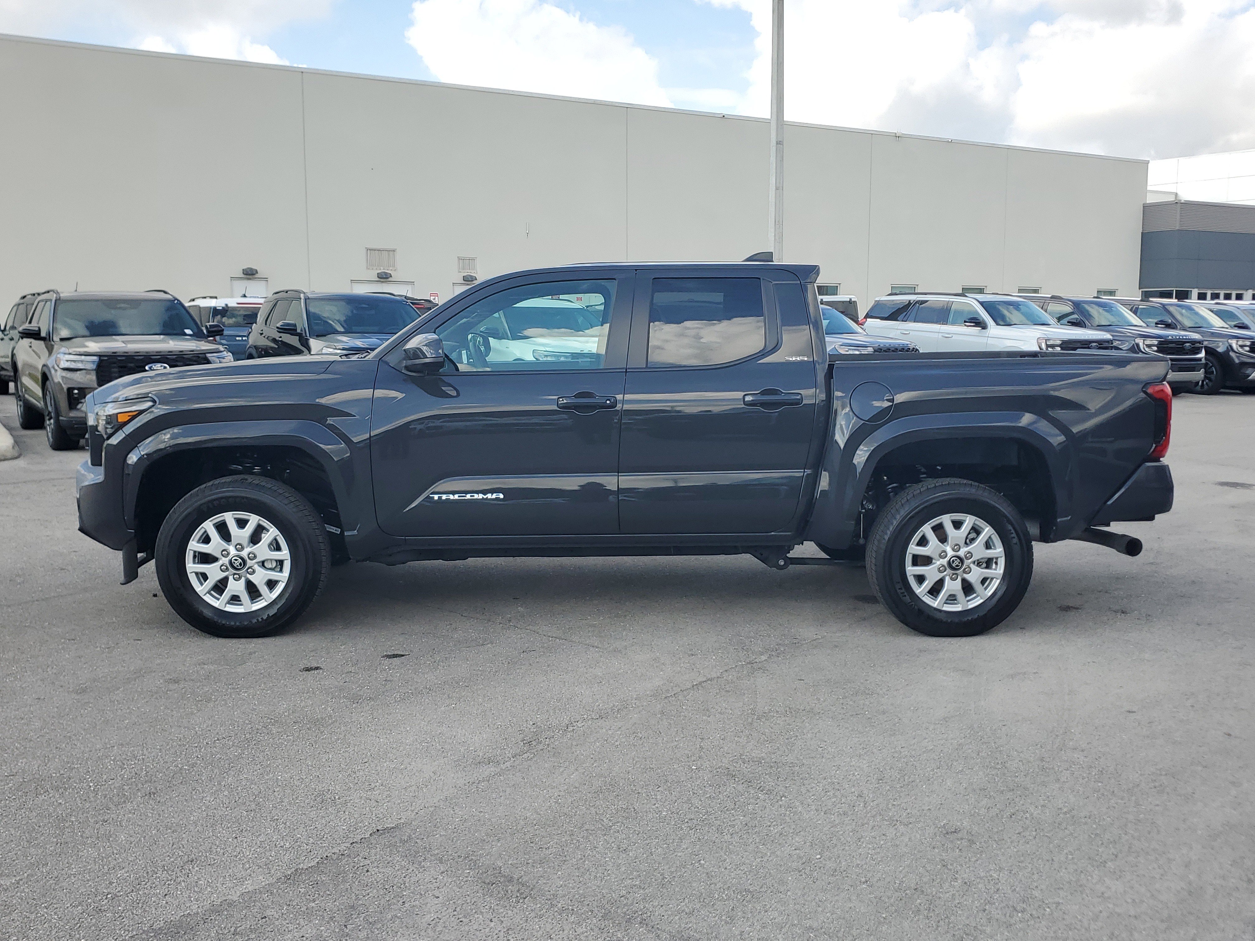 Used 2025 Toyota Tacoma SR5 RWD image 8