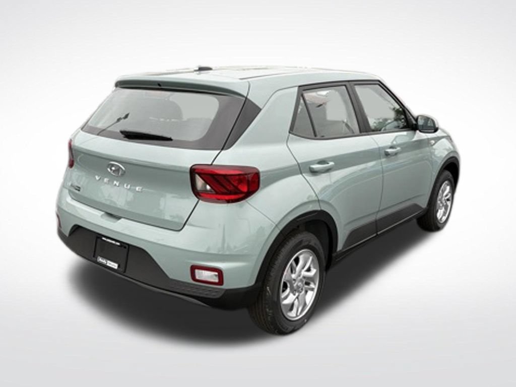New 2026 Hyundai Venue SE FWD image 3