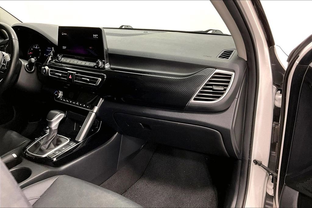 Used 2022 Kia Seltos EX image 19