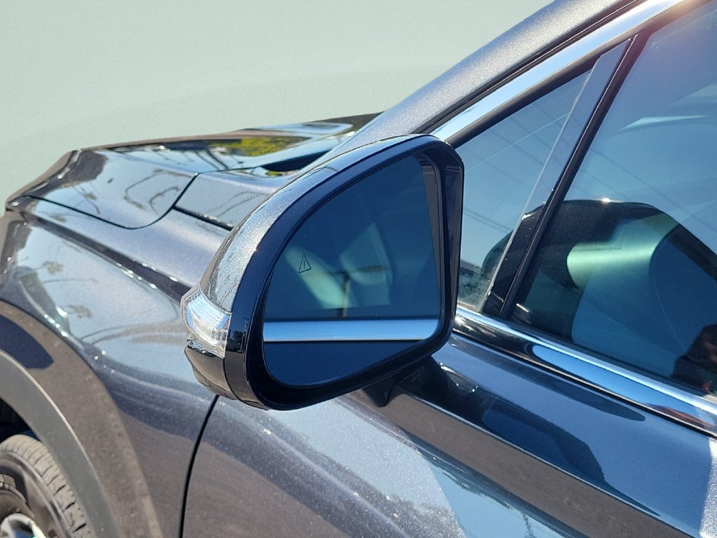 Certified 2023 Hyundai Santa Fe SEL w/ Premium Package FWD image 29