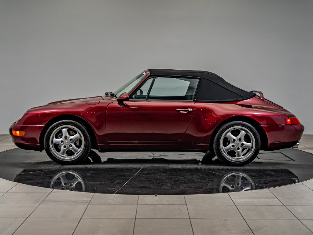 Used 1998 Porsche 911 Carrera RWD image 2