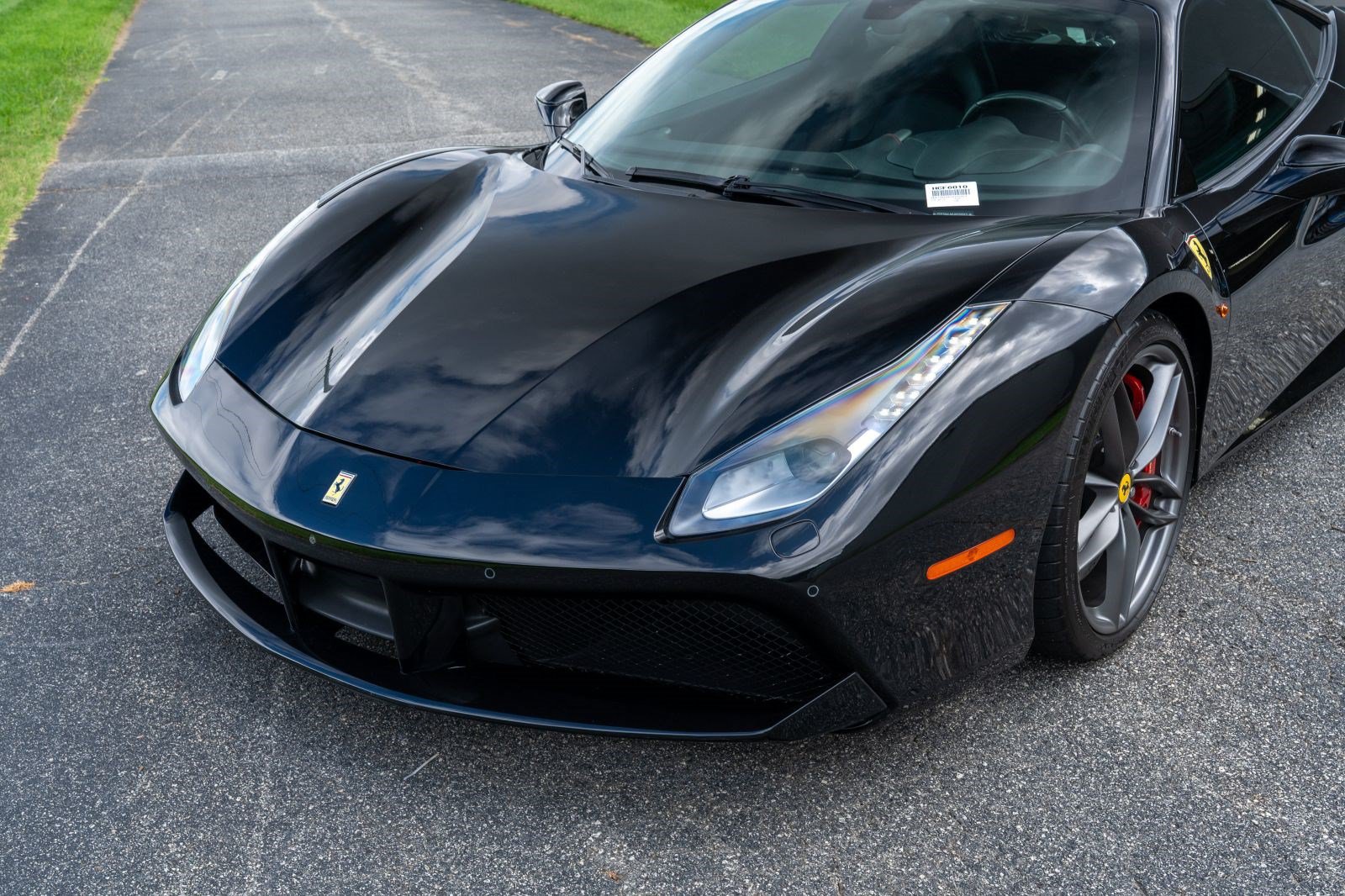 Used 2018 Ferrari 488 GTB RWD image 26