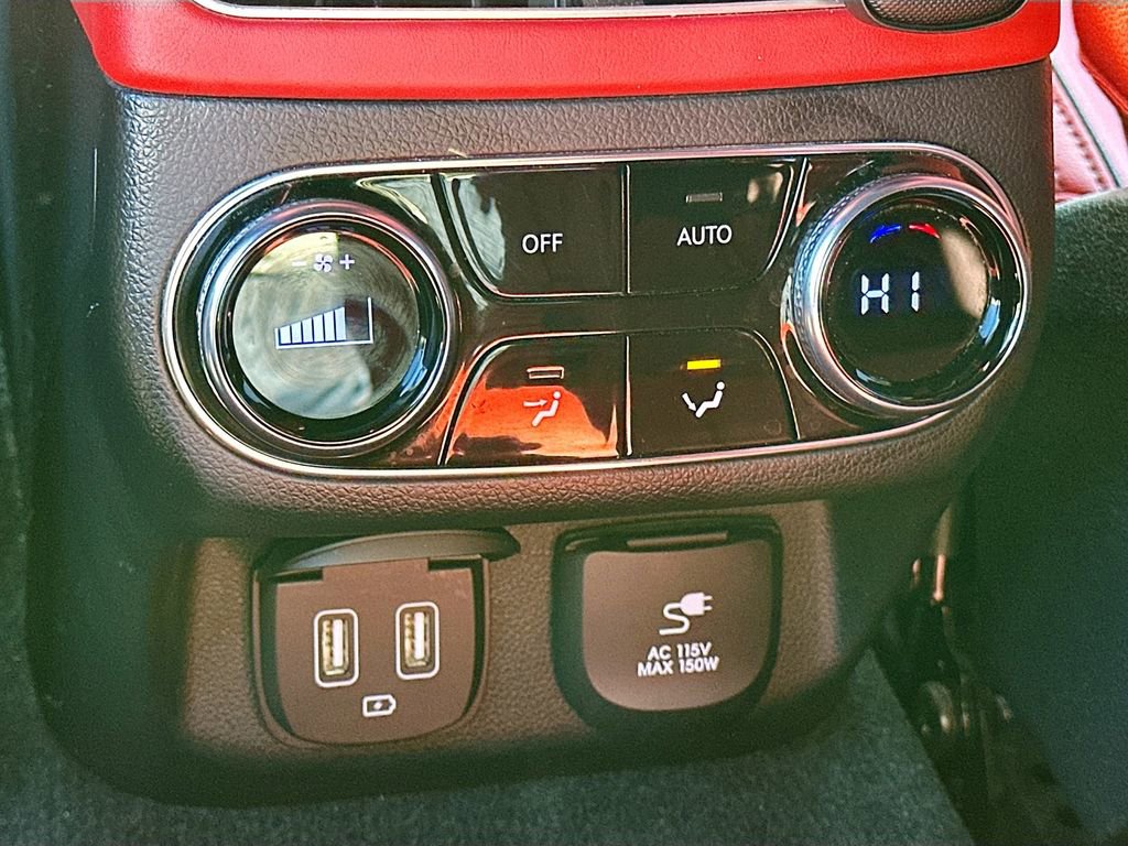 Used 2023 Genesis GV70 2.5T w/ Sport Prestige Package image 27