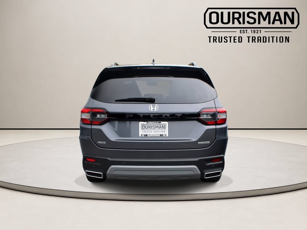Certified 2025 Honda Pilot Touring image 8